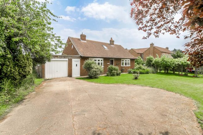 Turvey Road, Newport Pagnell MK16 4 bed detached house for sale