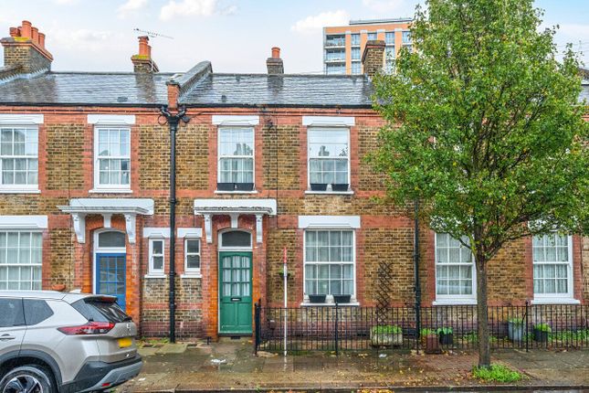 Reform Street, London, SW11 2 bed terraced house for sale