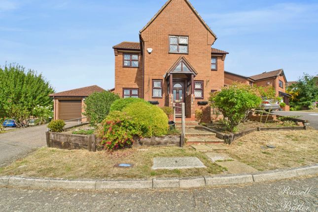 Sycamore Leys, Steeple Claydon 4 bed detached house for sale