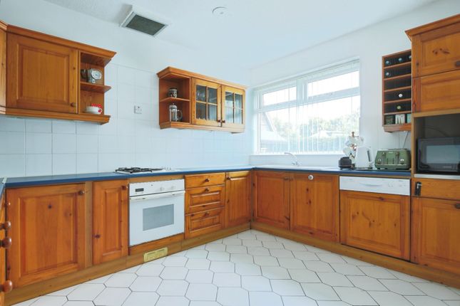 Wanlass Drive, Cottingham, HU16 4JD 3 bed detached house for sale