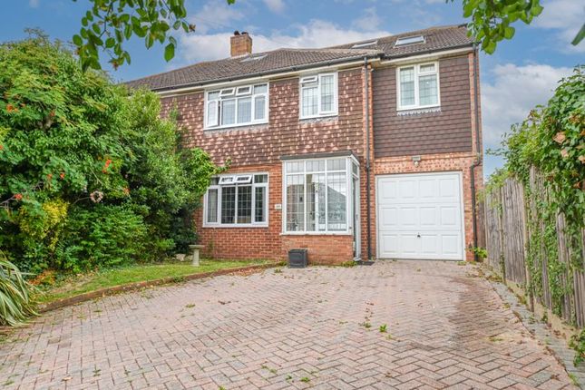5 bedroom semi-detached house for sale