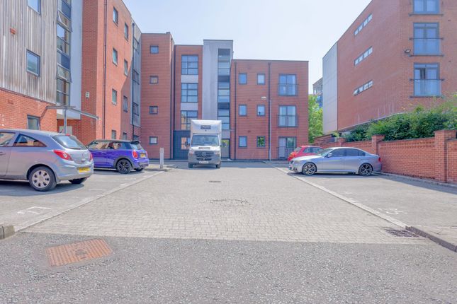 Montmano Drive, Manchester M20 2 bed flat for sale