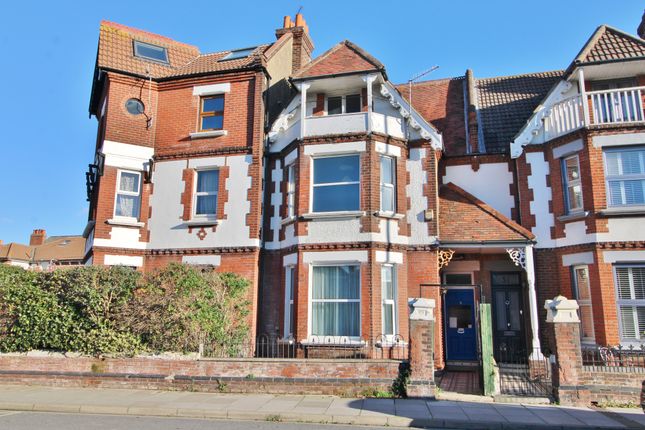 6 bedroom terraced house for sale