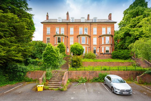 West Cliff, Preston, PR1 2 bed apartment for sale