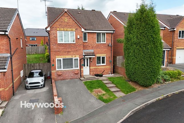 Willard Close, Chesterton... 4 bed detached house for sale