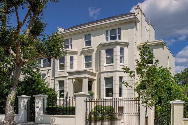 Hamilton Terrace, London NW8 6 bed house for sale