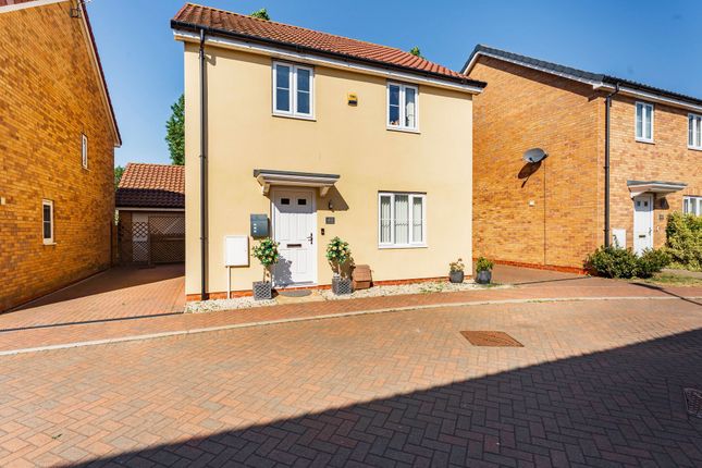 River Way, Ipswich IP6 3 bed detached house for sale
