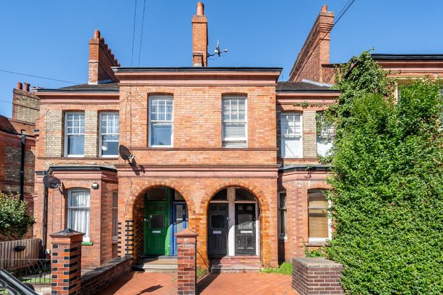 Hailsham Avenue, Streatham Hill... 3 bed flat for sale