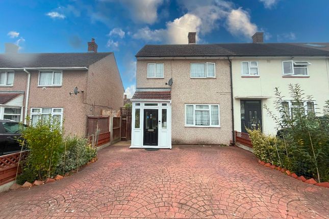 Charlbury Crescent, Romford 2 bed end of terrace house for sale