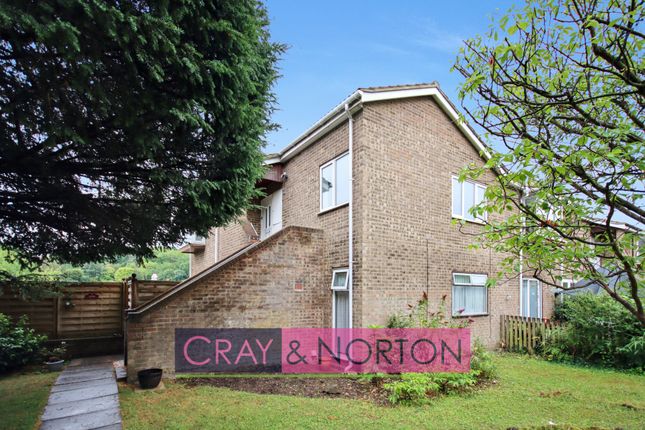 Linton Glade, Croydon, CR0 2 bed maisonette for sale