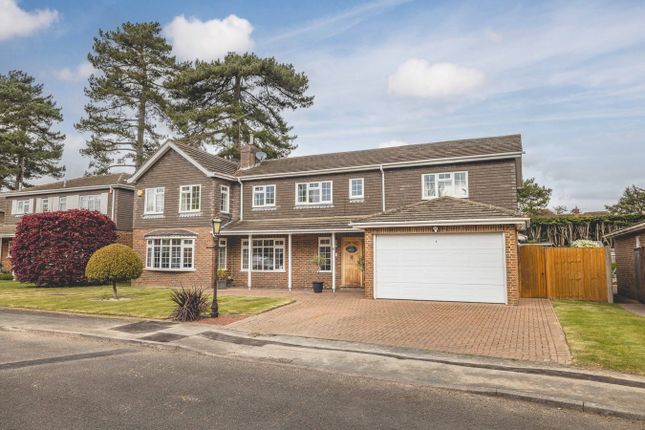Freemans Close, Stoke Poges SL2 5 bed detached house for sale
