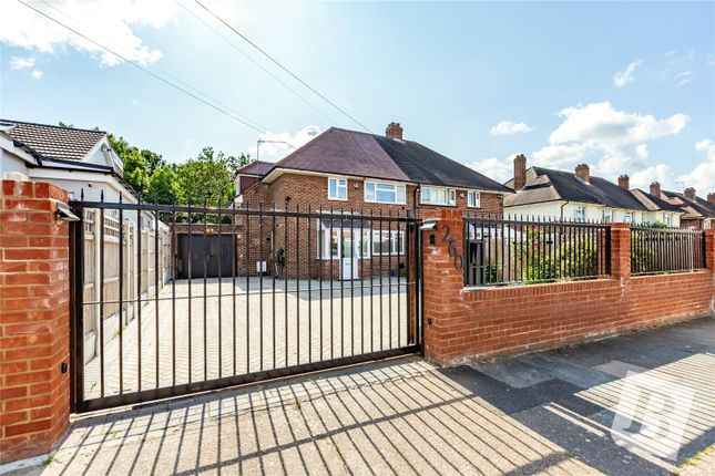 Cross Road, Mawneys, Romford, RM7 4 bed semi