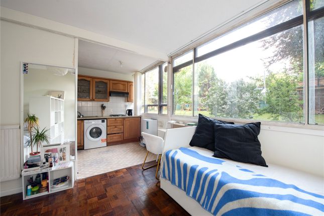 Studio apartment for sale