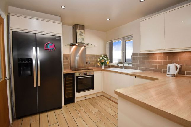 Swan Lane, Stourbridge DY8 3 bed terraced house for sale
