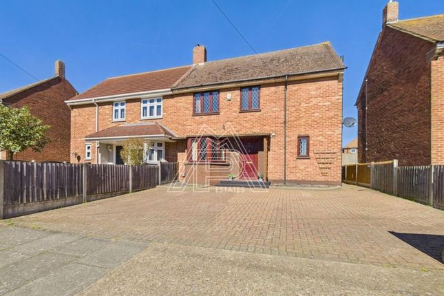 Myrtle Grove, Aveley, South Ockendon... 3 bed semi