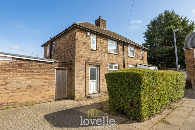 2 bedroom semi-detached house for sale