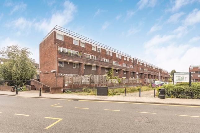Ollerton Green, Bow, E3 3 bed apartment for sale