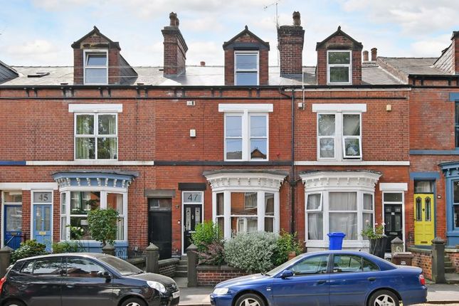 4 bedroom terraced house for sale