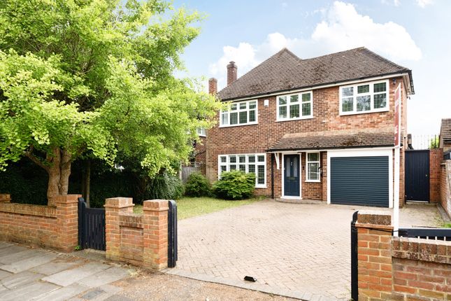Green Lane, Shepperton, TW17 3 bed detached house for sale