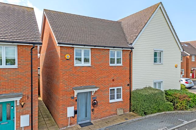 Collerne Street, Romford, RM3 3 bed semi