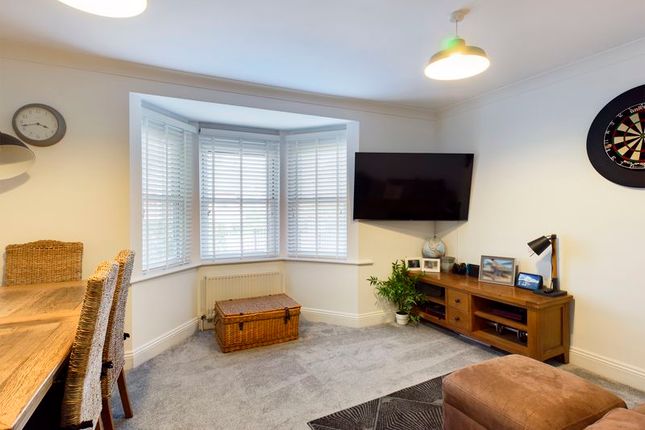 2 bed flat