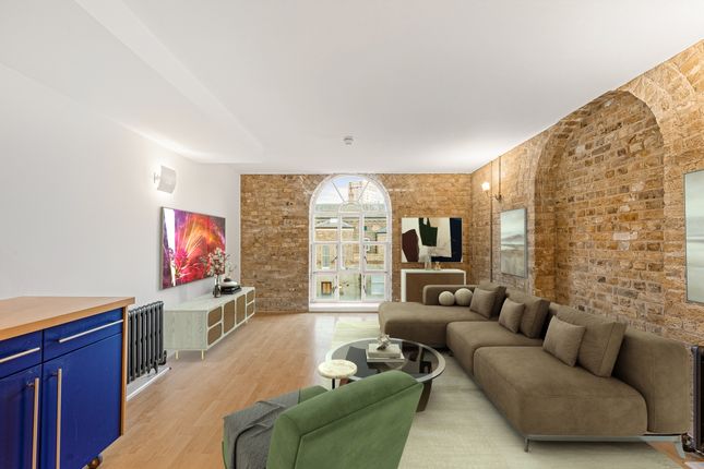 Hopton Road Royal Arsenal SE18 2 bed apartment for sale