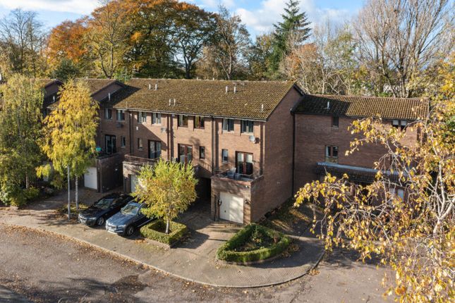 3 bedroom town house for sale