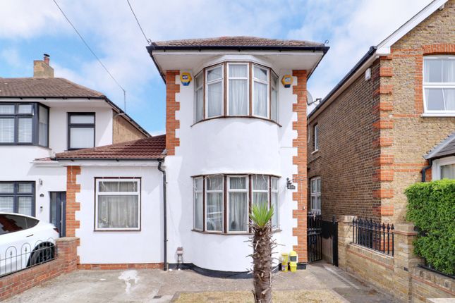 Edmund Road, Rainham RM13 3 bed detached house for sale