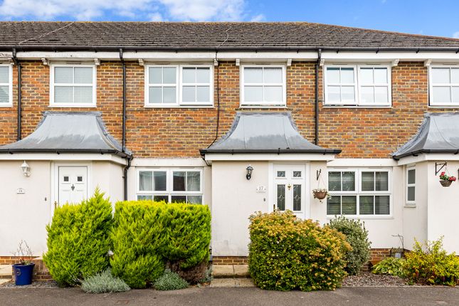 Mead Place, Horley RH6 3 bed house for sale