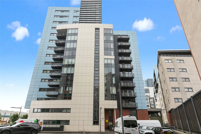 2/3, 10 Castlebank Drive, Glasgow... 2 bed flat for sale