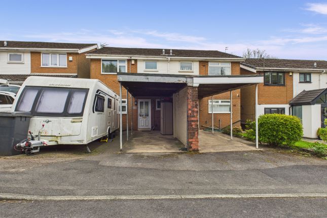 Clough Fold Road, Hyde, SK14 5AQ 3 bed semi