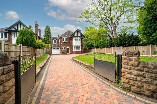 4 bed detached house