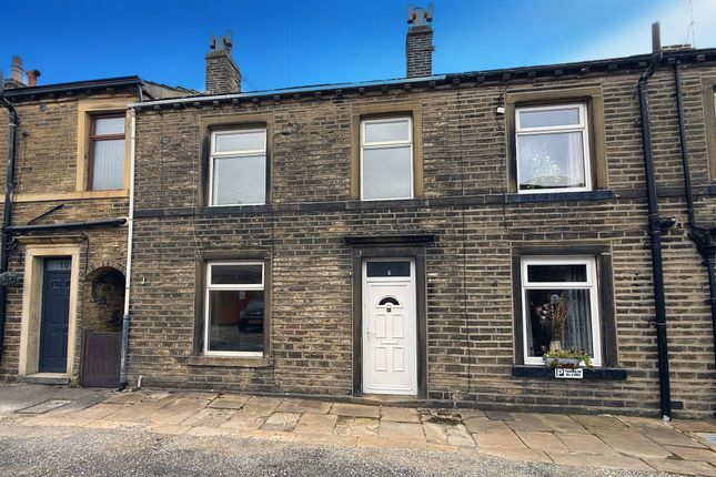 Beech Street, Halifax HX4 3 bed terraced house for sale