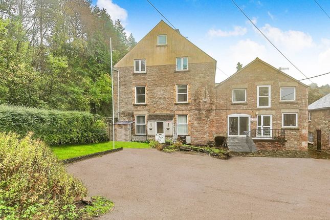 Moorfield Avenue, Blakeney GL15 6 bed house for sale