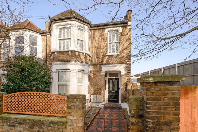 Pelham Road, London SW19 3 bed apartment for sale