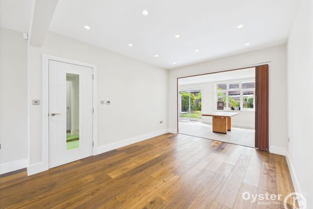 5 bedroom semi-detached house for sale