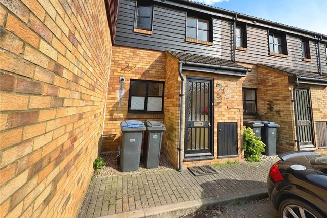 Archers, Harlow, Essex, CM19 2 bed terraced house for sale