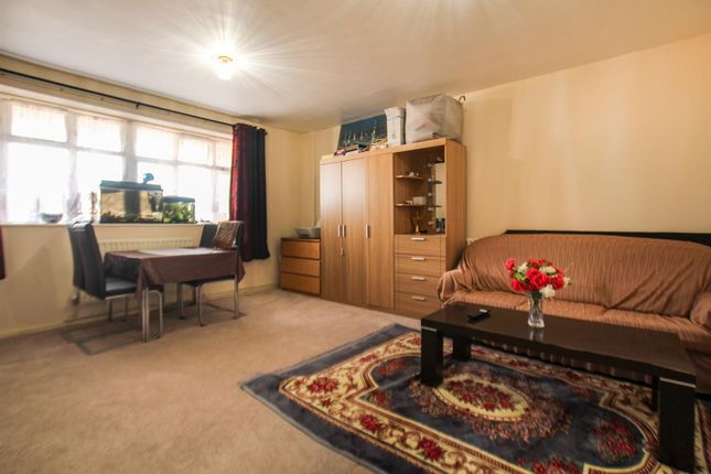 3 bed flat
