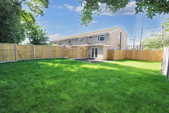 By The Wood, Southampton 2 bed terraced house for sale