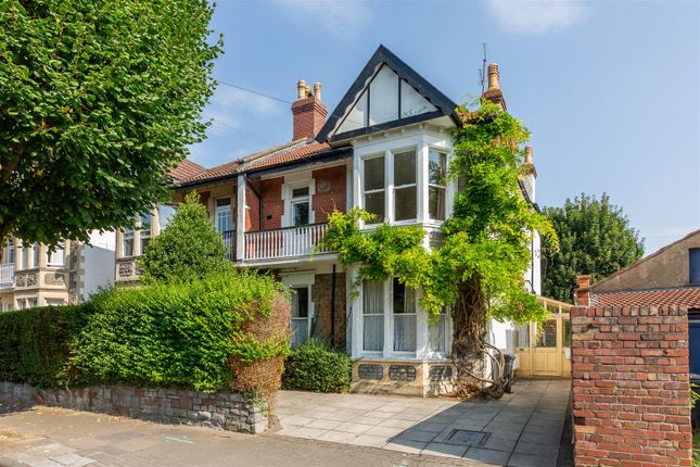 5 bedroom semi-detached house for sale