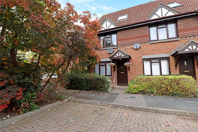 Templecombe Mews, Woking GU22 1 bed maisonette for sale