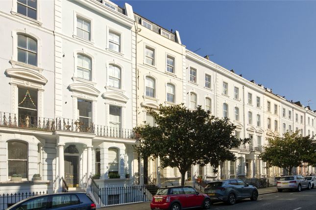 Arundel Gardens, London, W11 2 bed apartment for sale