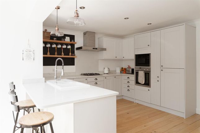 Ansell Road, Dorking 2 bed terraced house for sale