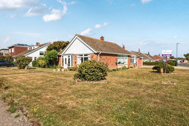 Abbottsbury, Pagham, PO21 2 bed detached bungalow for sale