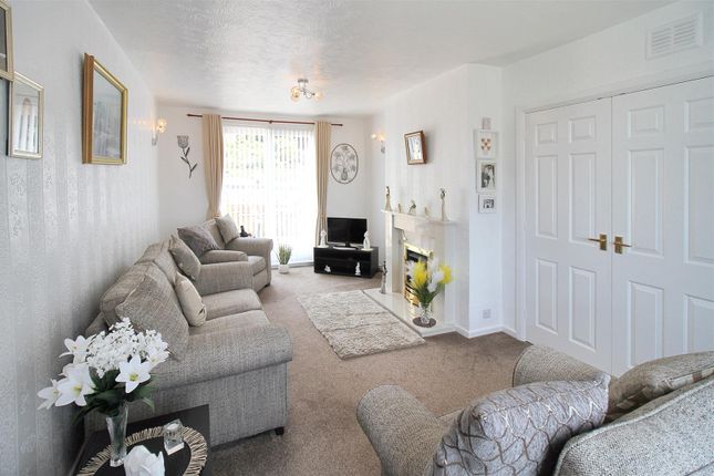 Calverton Road, Arnold, Nottingham 2 bed semi