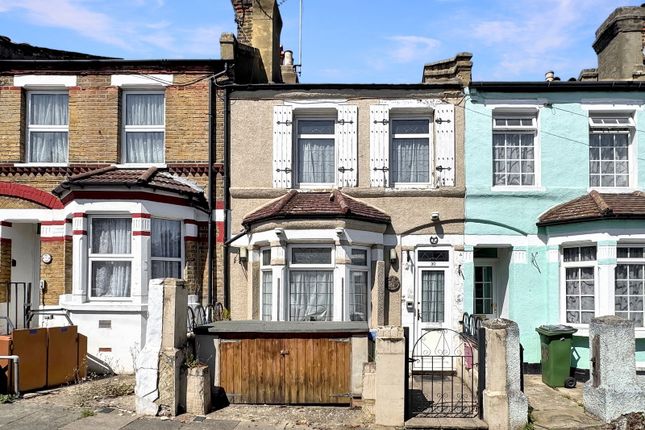 Liffler Road, London SE18 2 bed terraced house for sale