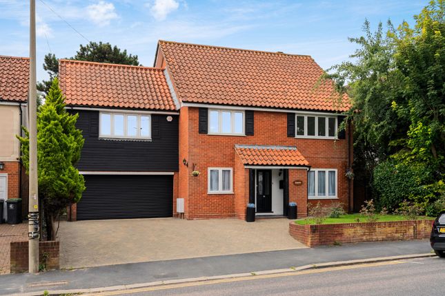 Kendal Avenue, Epping CM16 5 bed detached house for sale