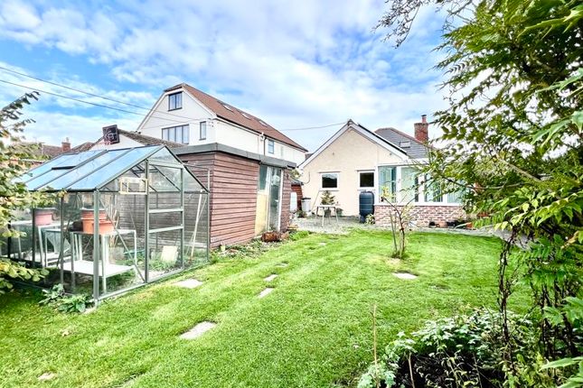 Oxford Road, Calne SN11 3 bed detached bungalow for sale