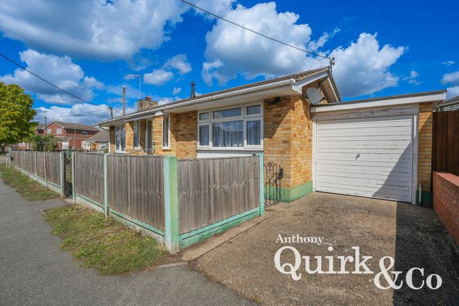 Crescent Road, Canvey Island, SS8 1 bed detached bungalow for sale