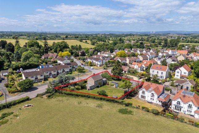 4 bed detached house